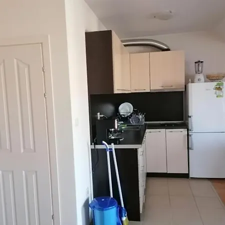 Fancy Flat In Nessebar *